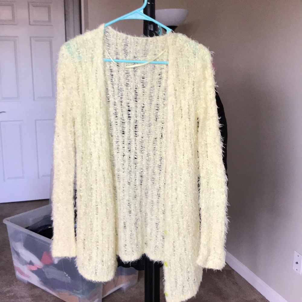 Cute sweater coat，bright yellow
